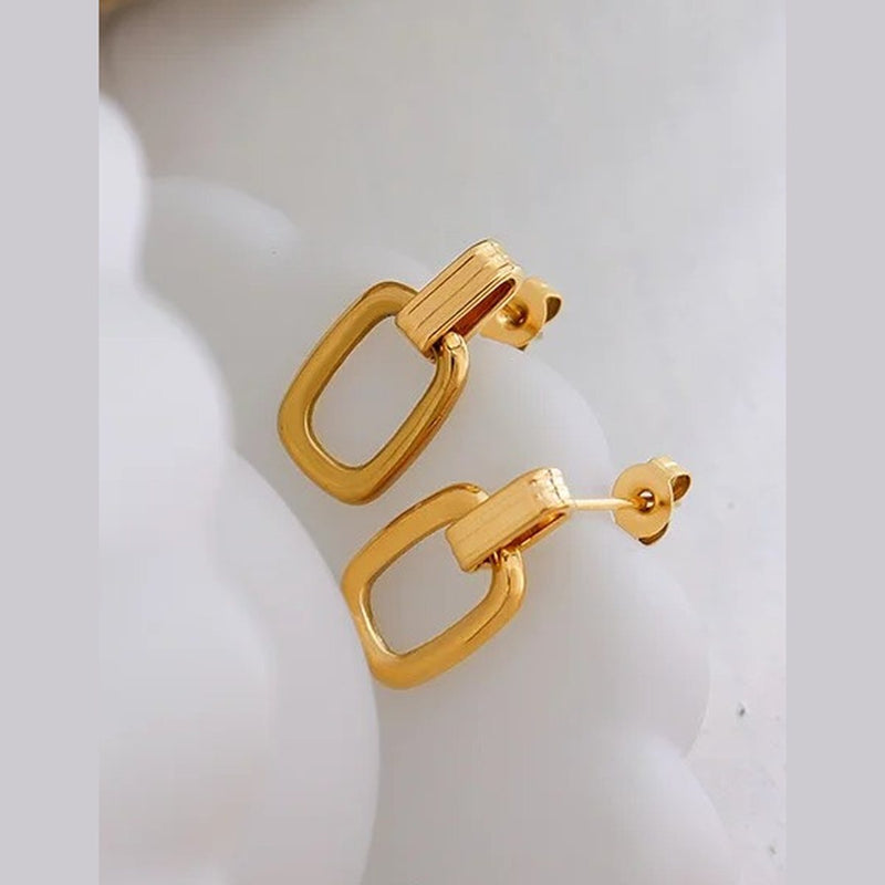 Quadra Link Earrings, drop earring, detail