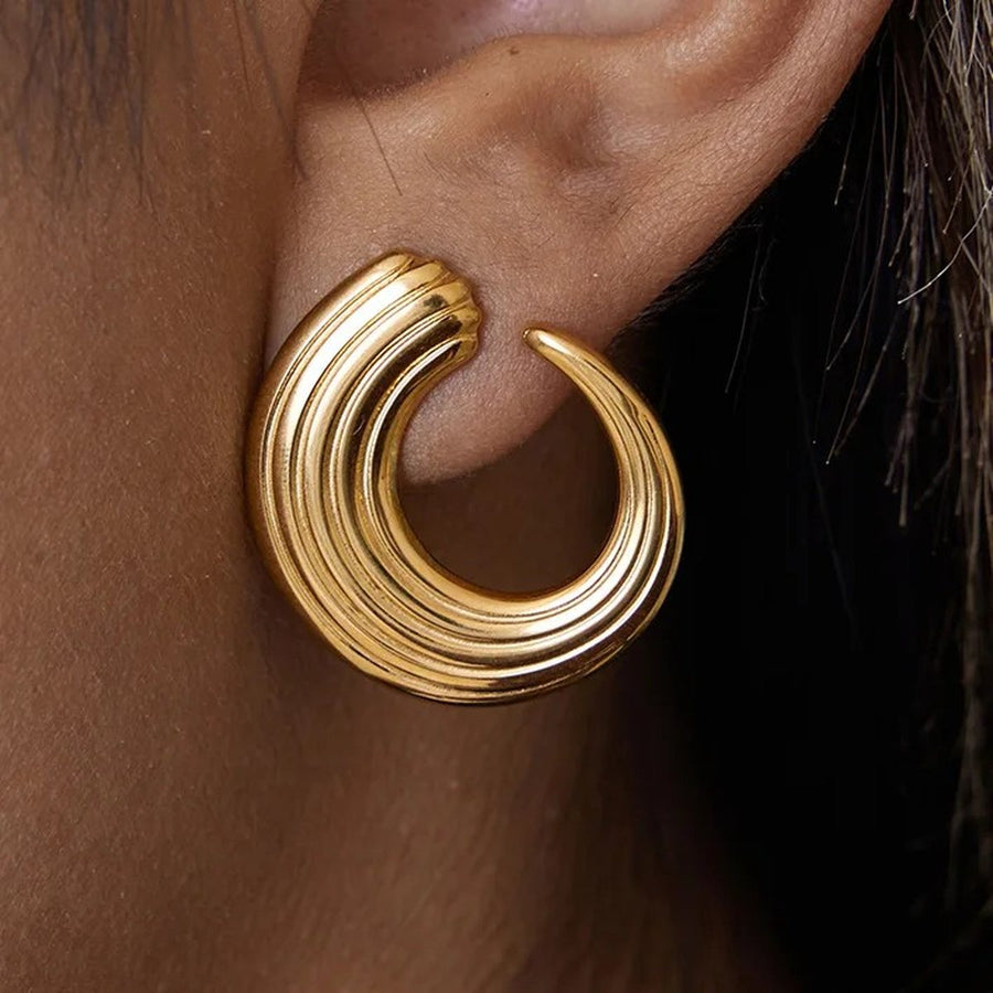 Ridge Crescent Studs, stud earring, detail