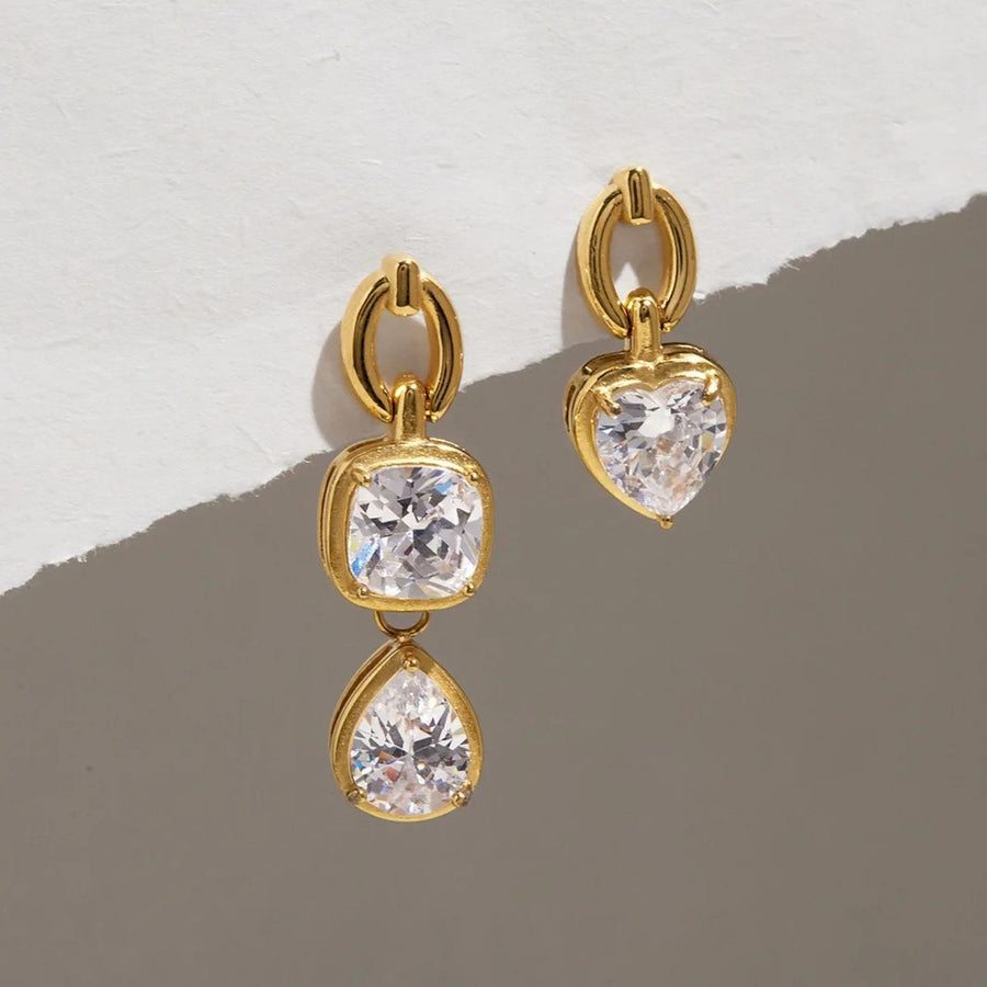 Amour Heart Link Gold Drop Earrings, close-up detail