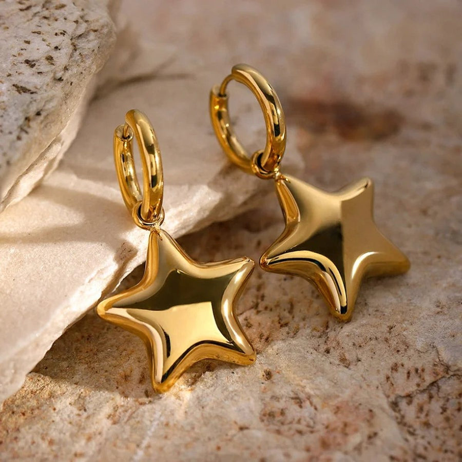 Astra Star Huggies, huggie earring, detail