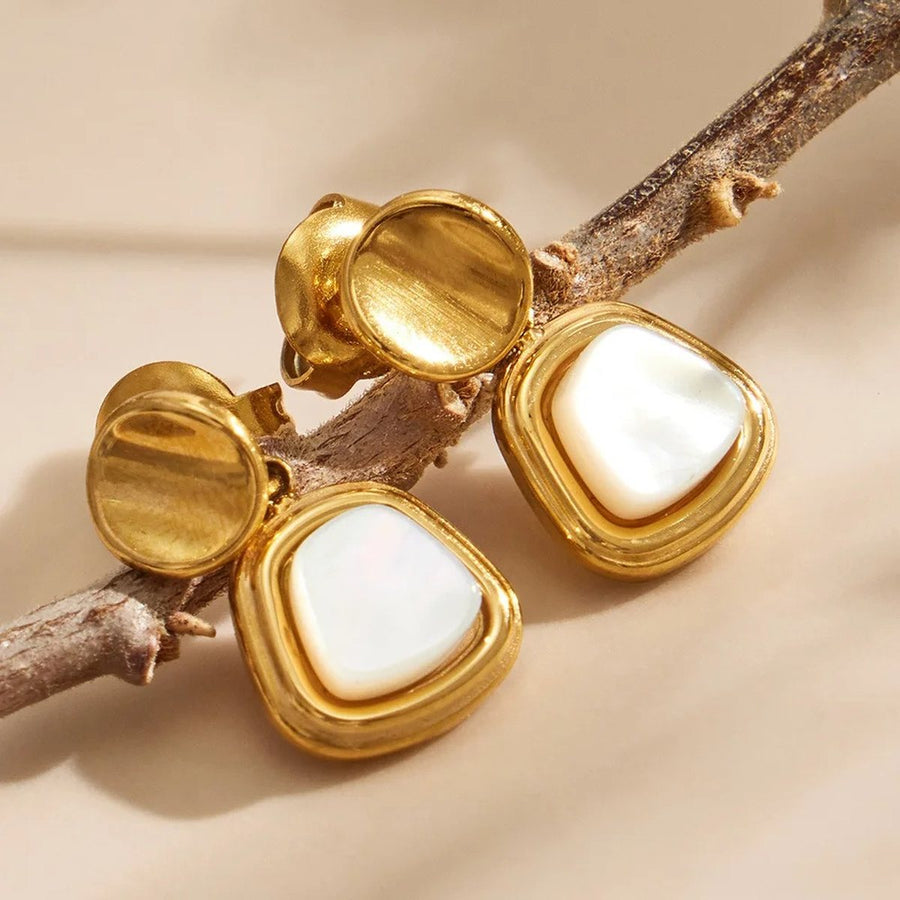 Marée Gold Pearl Drop Earrings, close-up detail