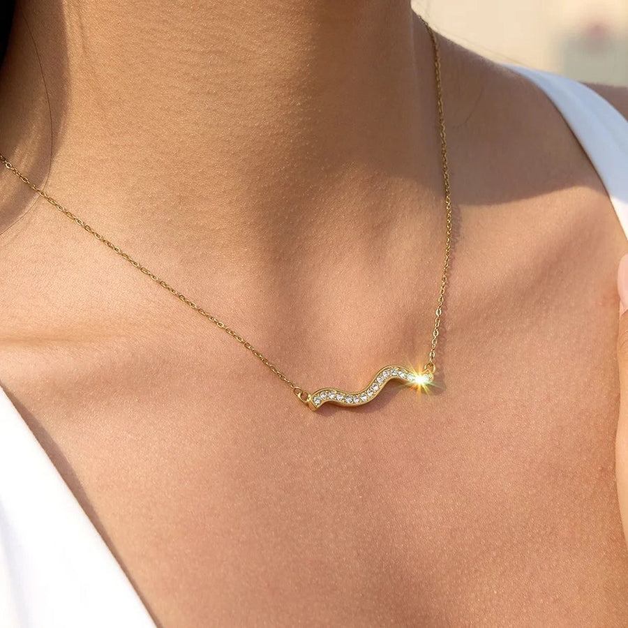 Onde Wave Necklace, chain necklace, worn