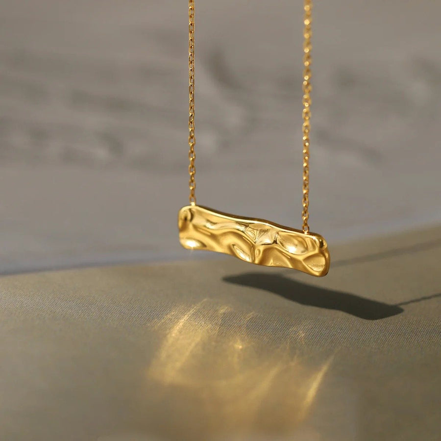 Relief Bar Necklace, chain necklace, detail